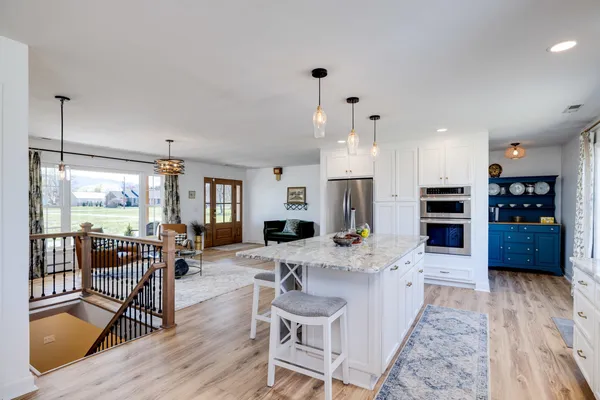 $749,900 | 901 Riverside Avenue, Grottoes, VA 24441