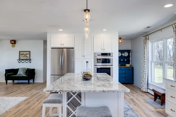 $749,900 | 901 Riverside Avenue, Grottoes, VA 24441