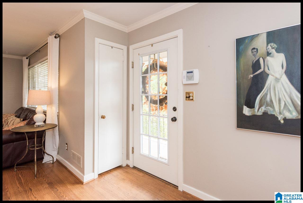 1032 Saulter Road Birmingham, AL 35209 - Photo 4 of 27