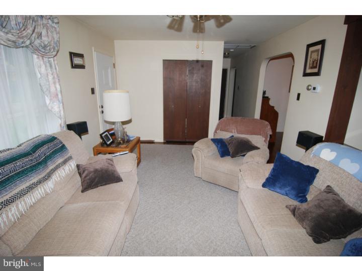 1716 Frush Valley Road Reading, PA 19605 - Photo 6 of 24