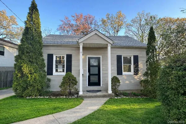 $3,900 | 8 Bayard Avenue, Bayville, NY 11709
