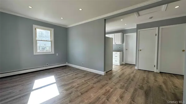 $3,900 | 8 Bayard Avenue, Bayville, NY 11709
