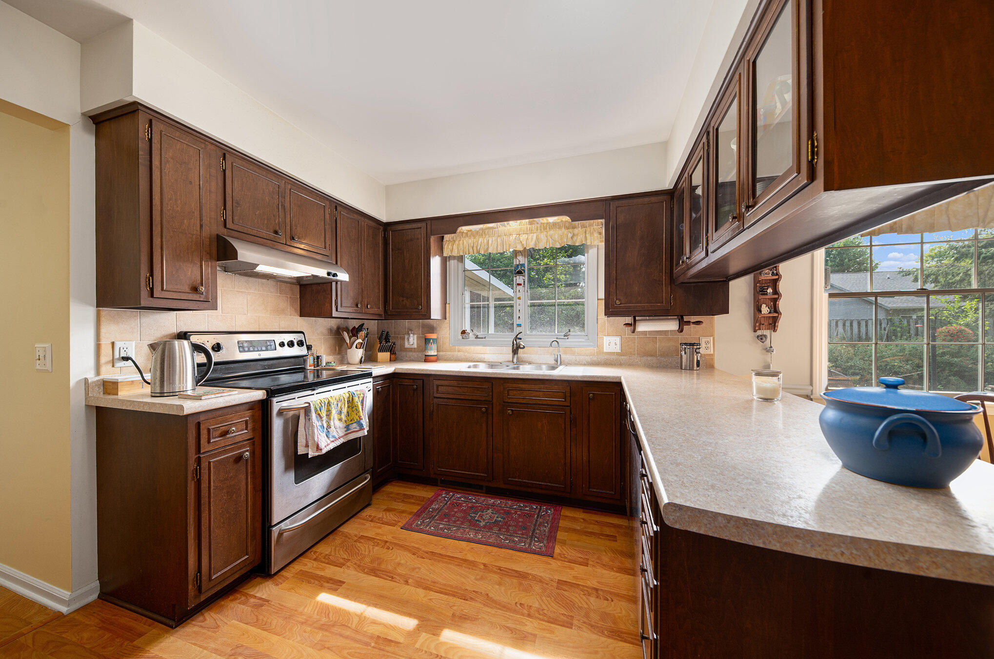 2533 Ridgeview Drive Kalamazoo, MI 49008 - Photo 11 of 23 011_converted_15