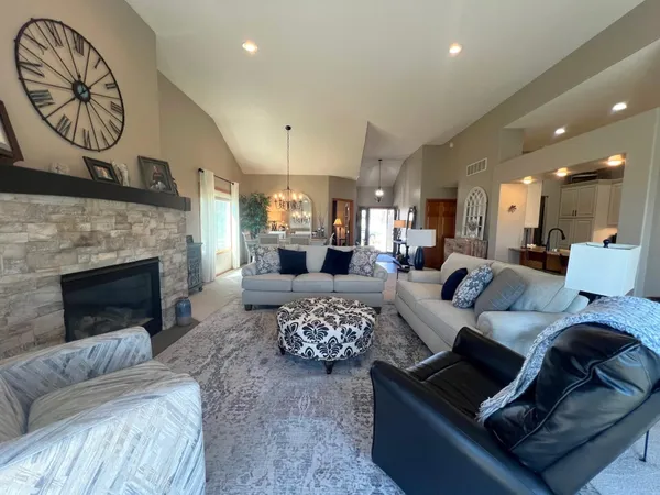 $417,000 | 2509 7th Avenue Southeast, Willmar, MN 56201