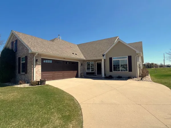 $417,000 | 2509 7th Avenue Southeast, Willmar, MN 56201