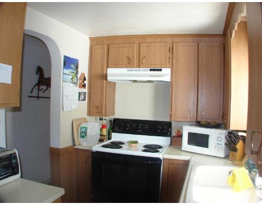 22 Scannell Road Randolph, MA 02368 - Photo 5 of 12 Gallery Image 5