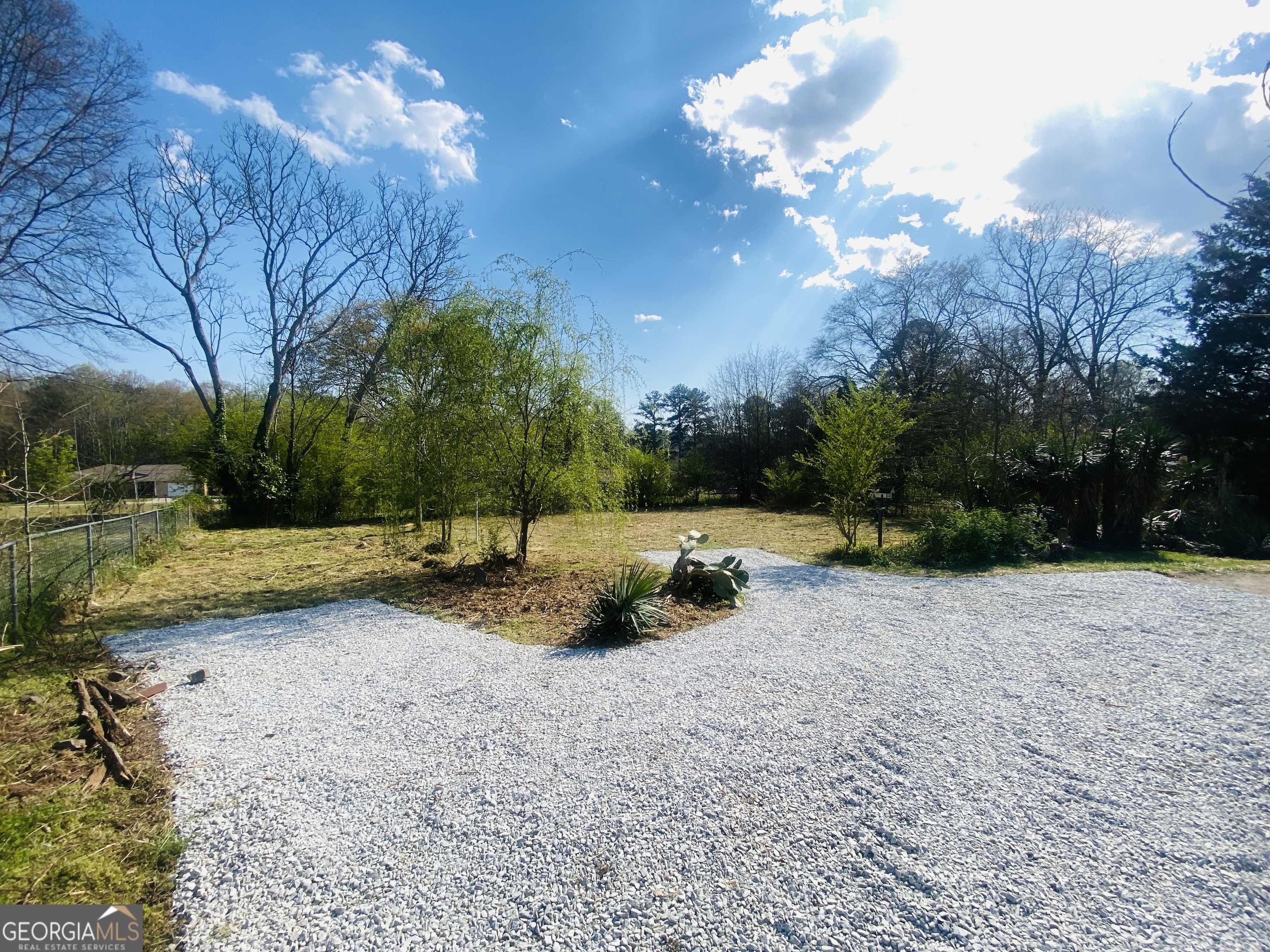 288 Davis Avenue Toccoa, GA 30577 - Photo 16 of 36 a view of a yard