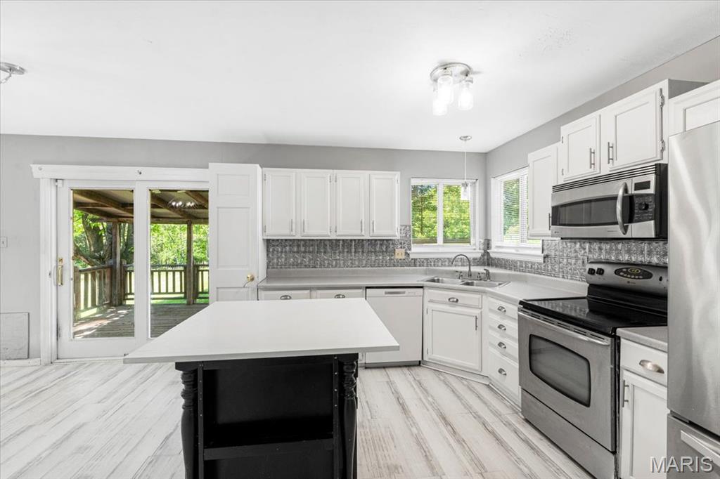 667 Workman Road Eureka, MO 63025 - Photo 8 of 35