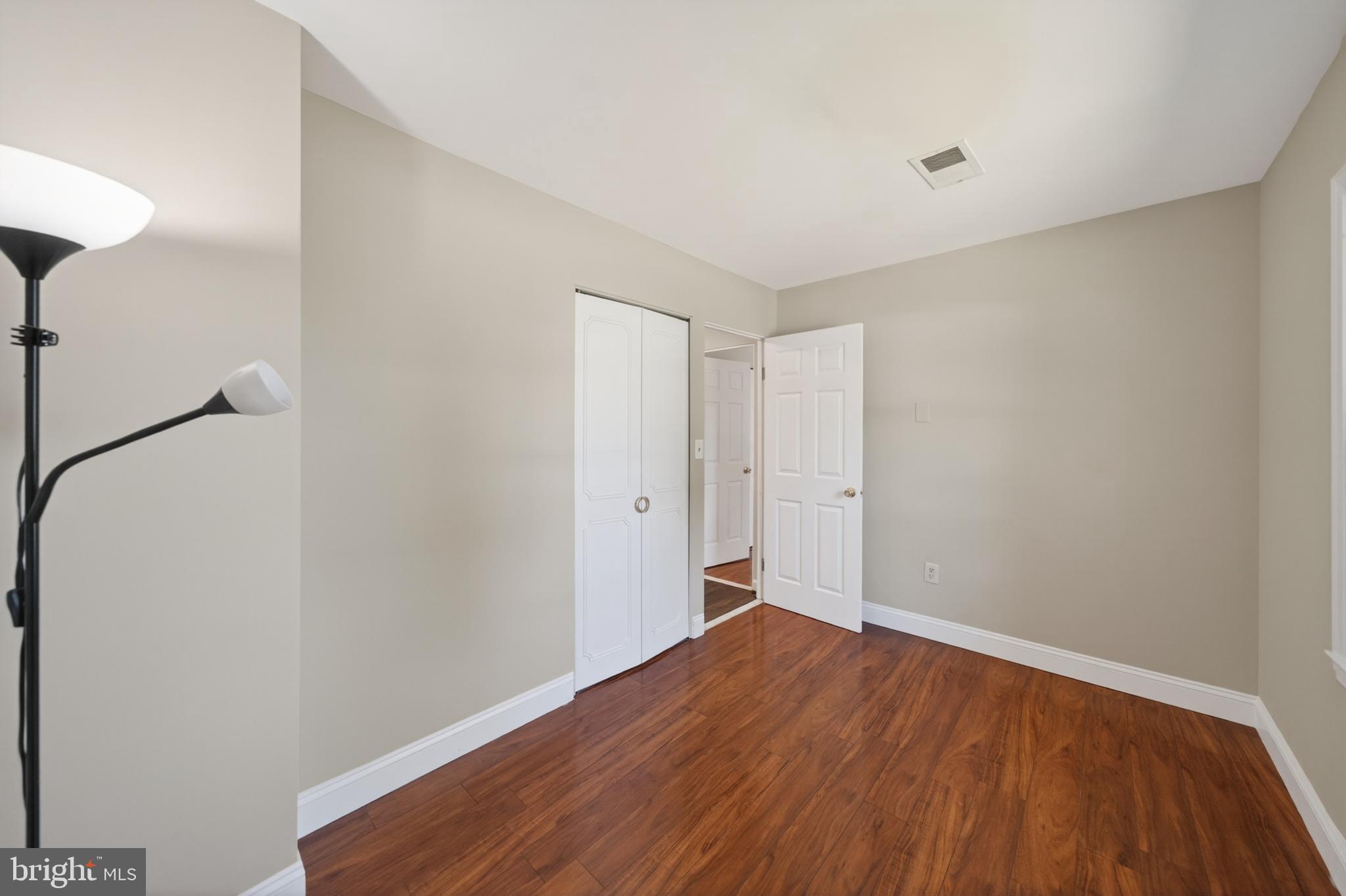 1023 South Hoga Road Sterling, VA 20164 - Photo 10 of 39