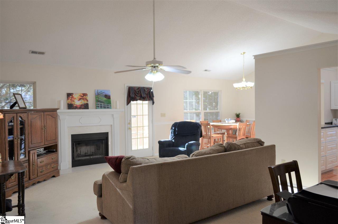 239 Riverside Chase Circle Greer, SC 29650 - Photo 5 of 32