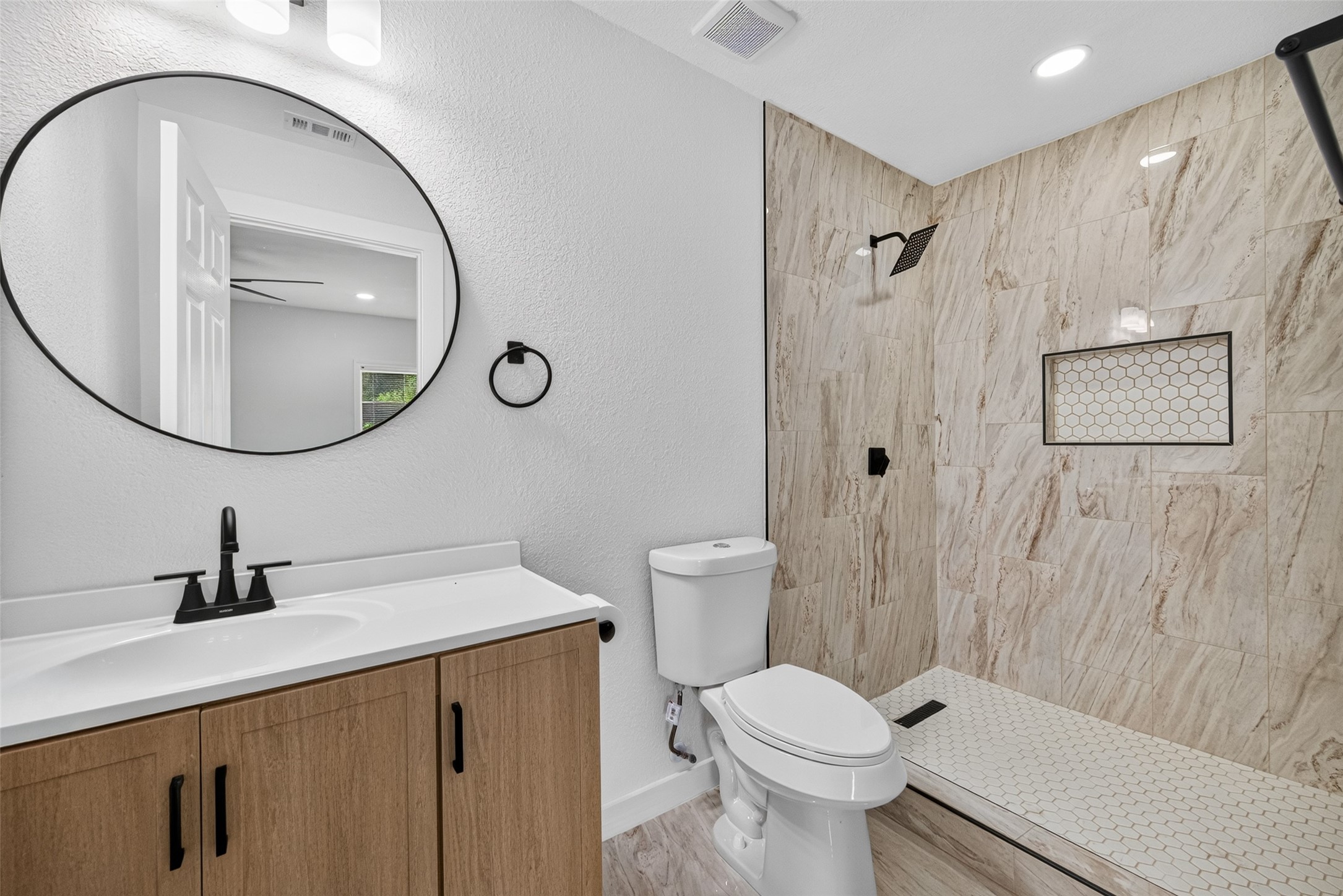 3923 Alberta Street Houston, TX 77021 - Photo 14 of 21 Primary bathroom with walk in shower