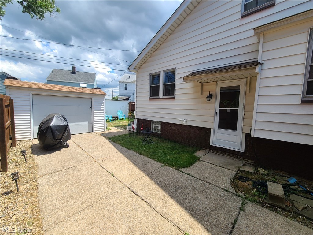 6205 Manchester Road Parma, OH 44129 - Photo 18 of 21