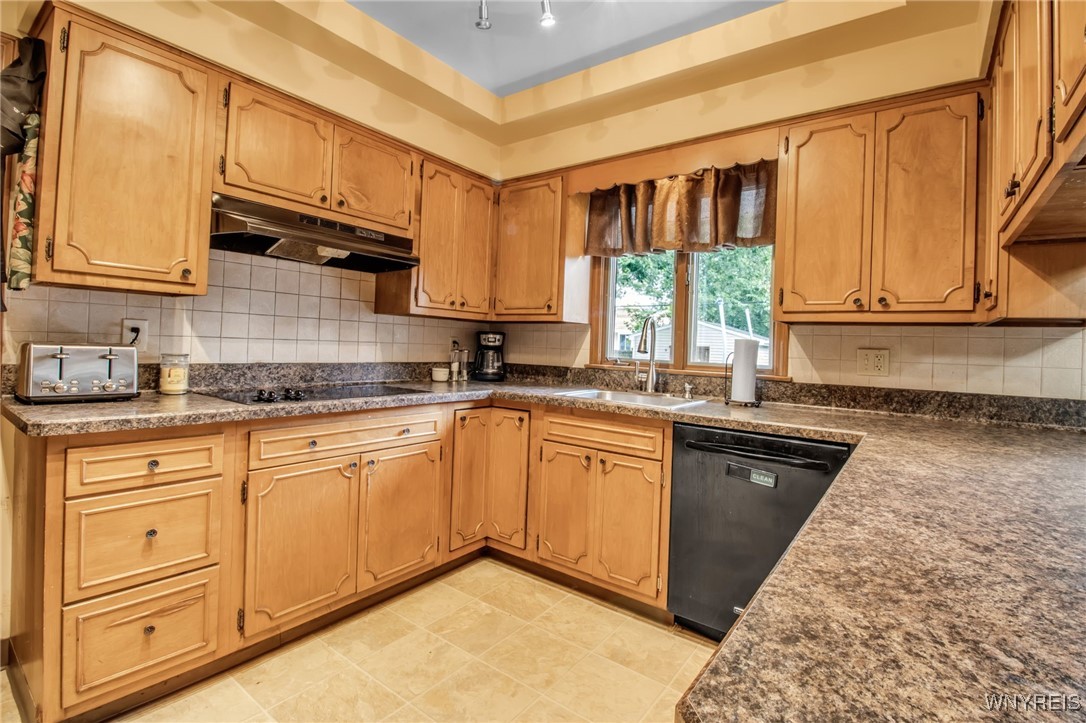 2002 Juron Drive Niagara, NY 14304 - Photo 14 of 28