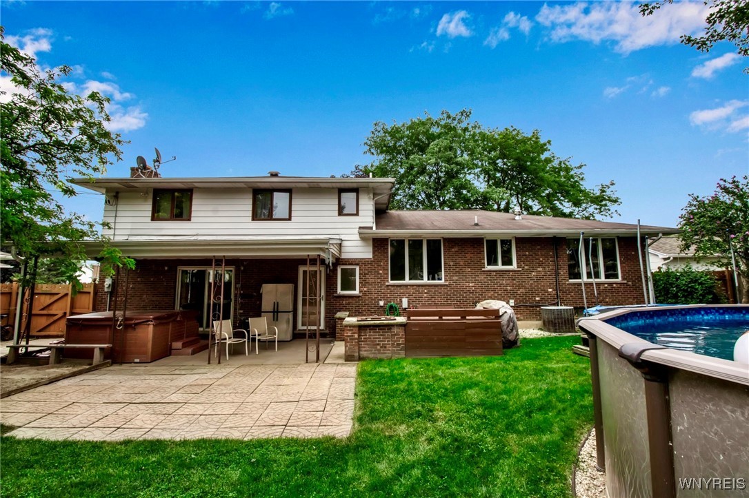 2002 Juron Drive Niagara, NY 14304 - Photo 3 of 28