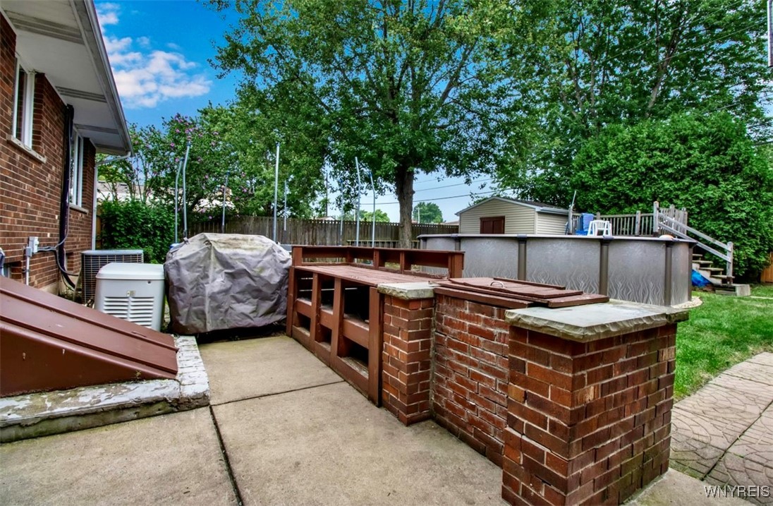 2002 Juron Drive Niagara, NY 14304 - Photo 6 of 28