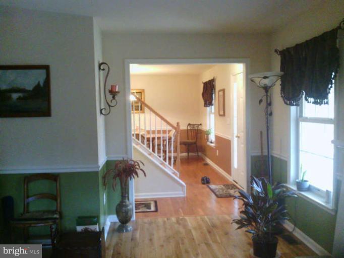 71 Clark Patton Road Fredericksburg, VA 22406 - Photo 9 of 19 Living Room