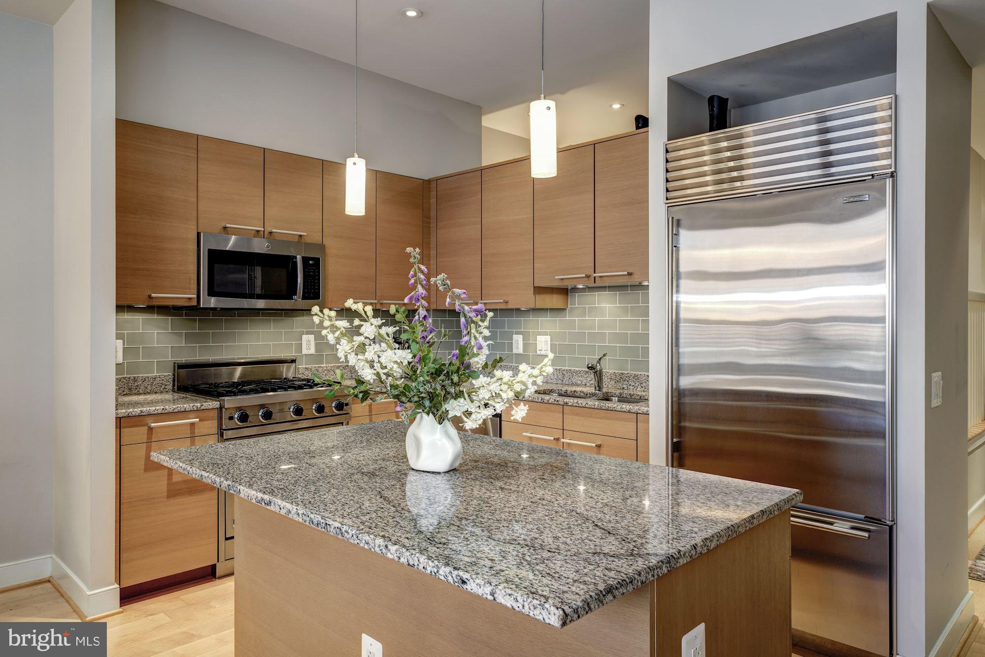 2425 L Street Northwest, Unit 420 Washington, DC 20037 - Photo 7 of 25 Kitchen