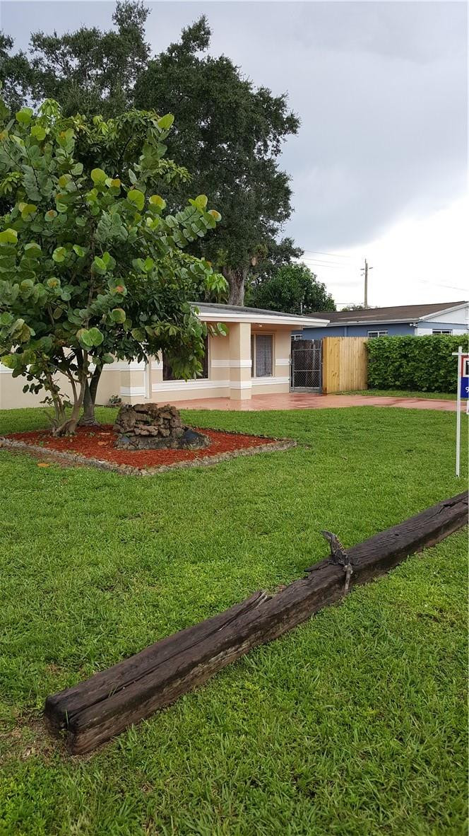 5614 Atlanta Street Hollywood, FL 33021 - Photo 3 of 16 Photo 3