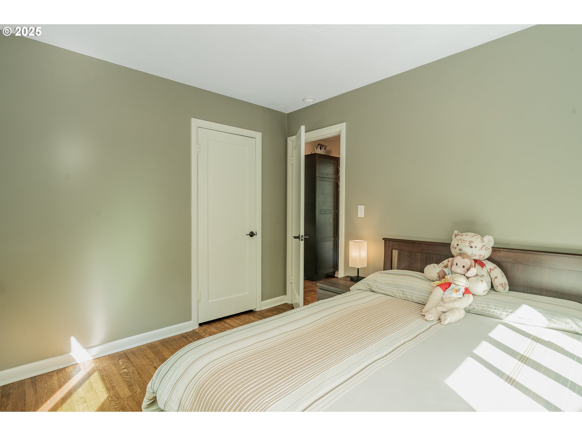 7010 Southwest 35th Avenue Portland, OR 97219 - Photo 15 of 42