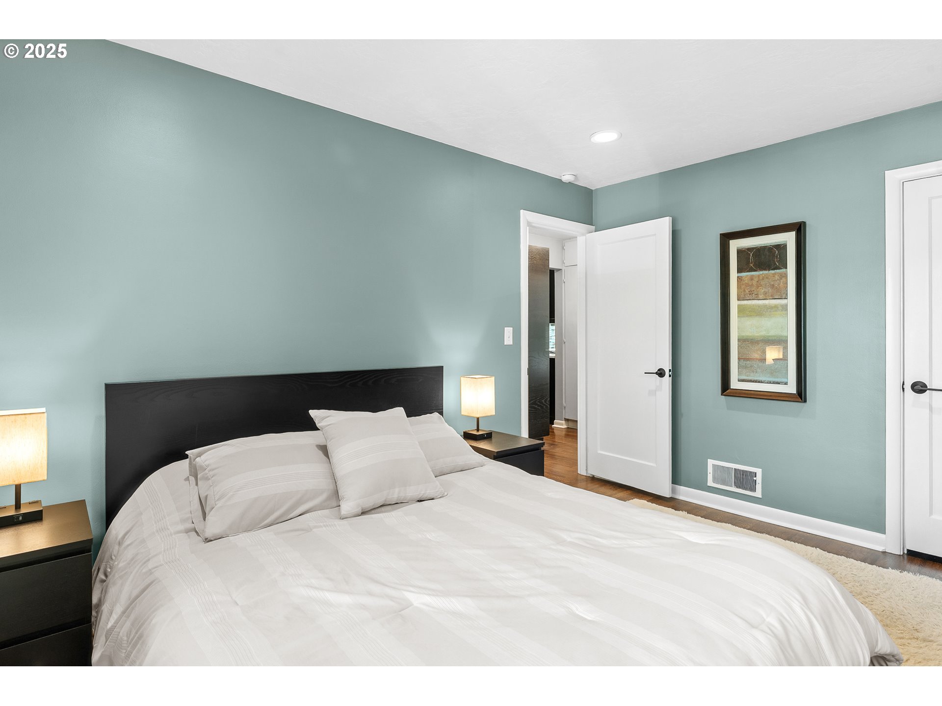 7010 Southwest 35th Avenue Portland, OR 97219 - Photo 17 of 42