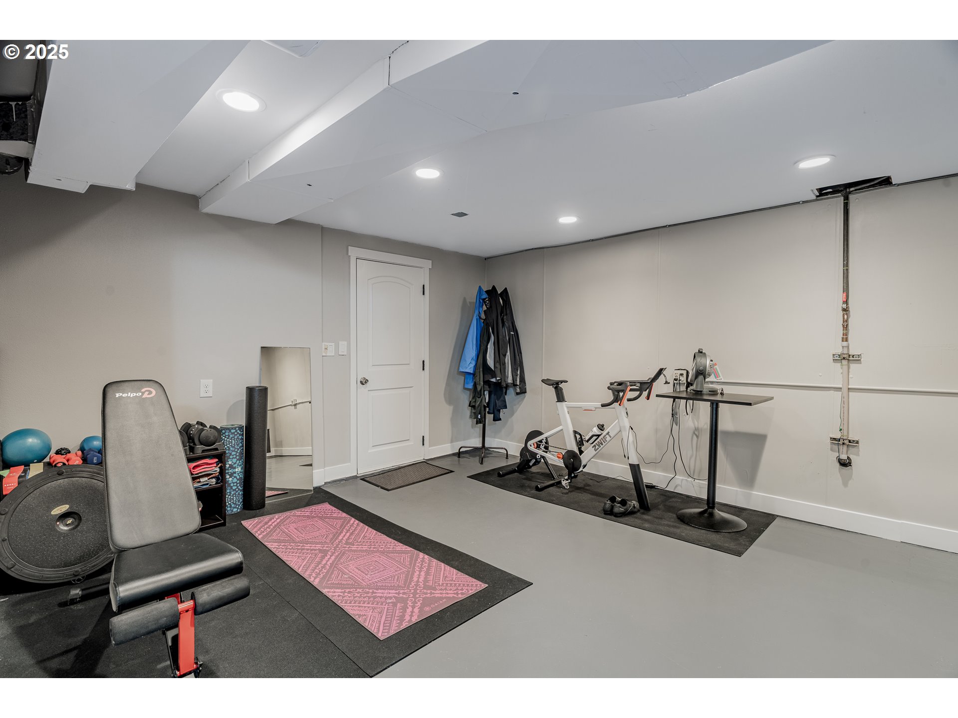 7010 Southwest 35th Avenue Portland, OR 97219 - Photo 24 of 42