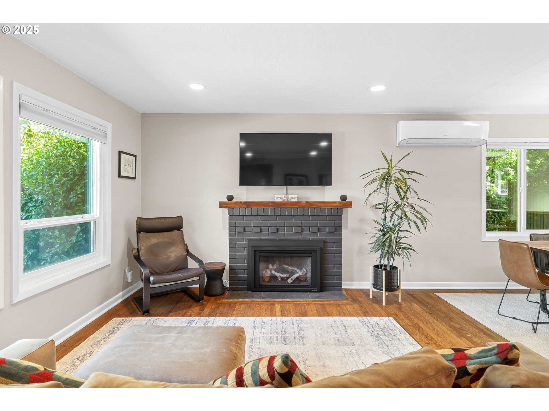 7010 Southwest 35th Avenue Portland, OR 97219 - Photo 4 of 42