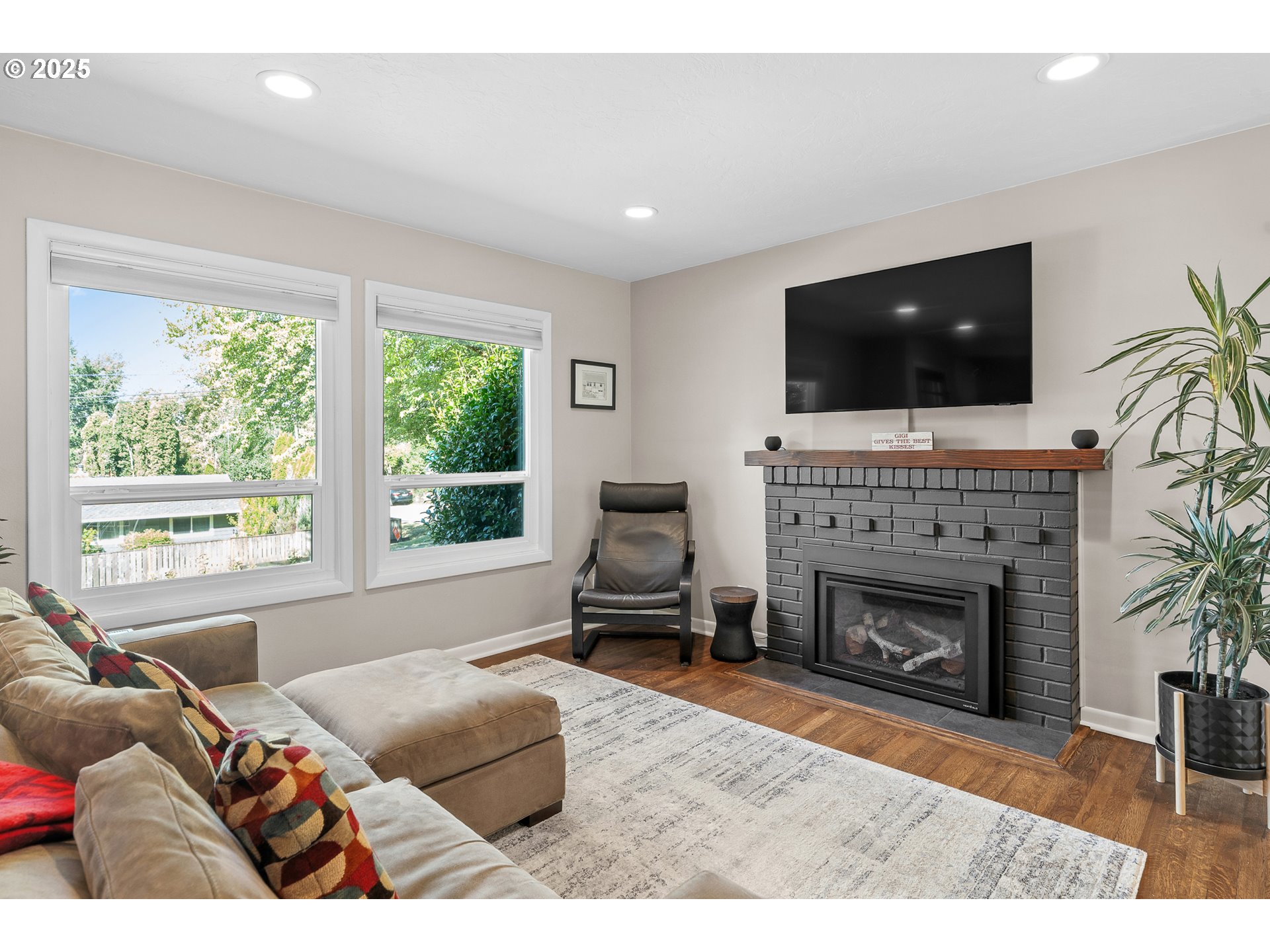 7010 Southwest 35th Avenue Portland, OR 97219 - Photo 5 of 42