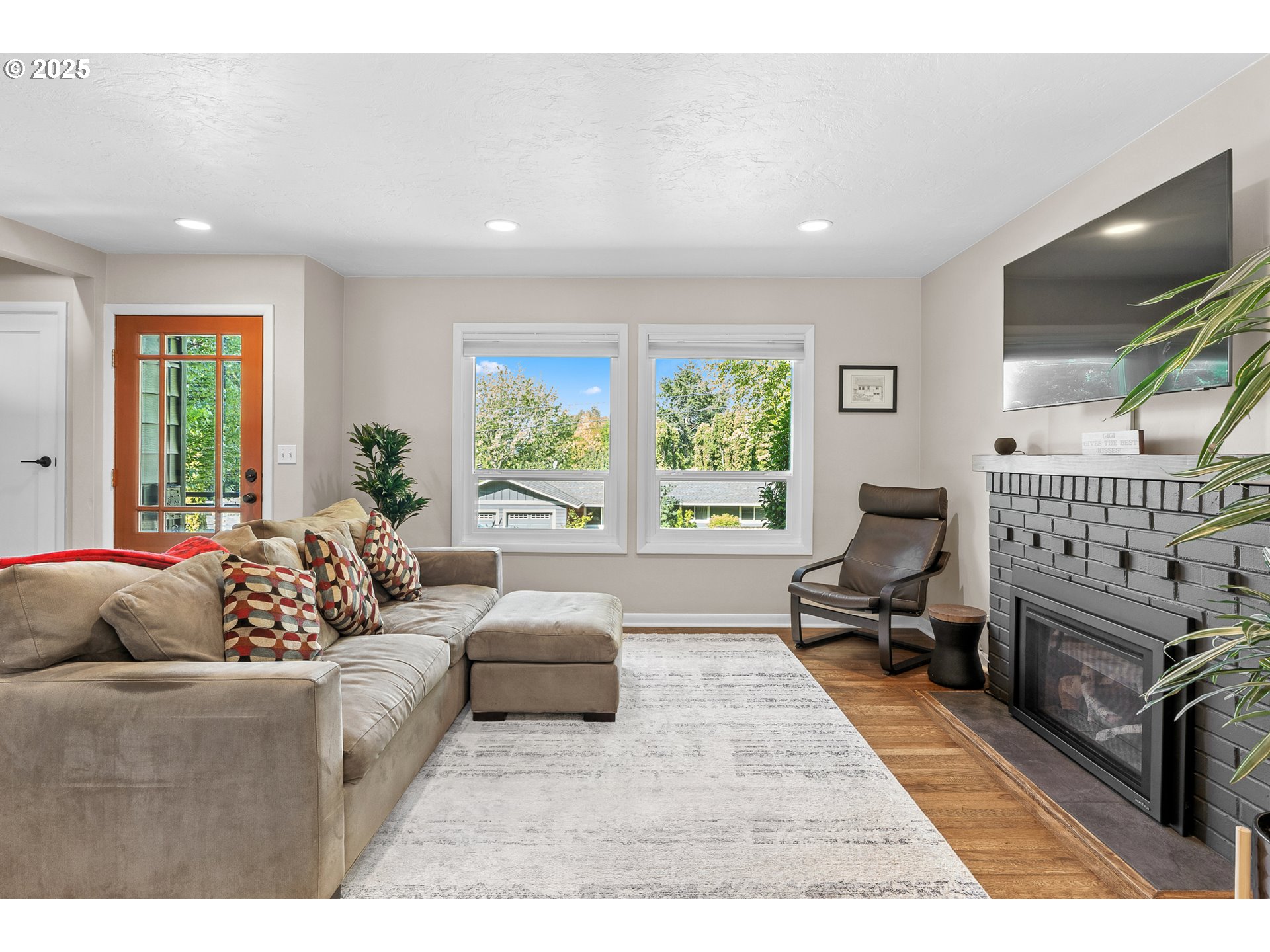 7010 Southwest 35th Avenue Portland, OR 97219 - Photo 6 of 42