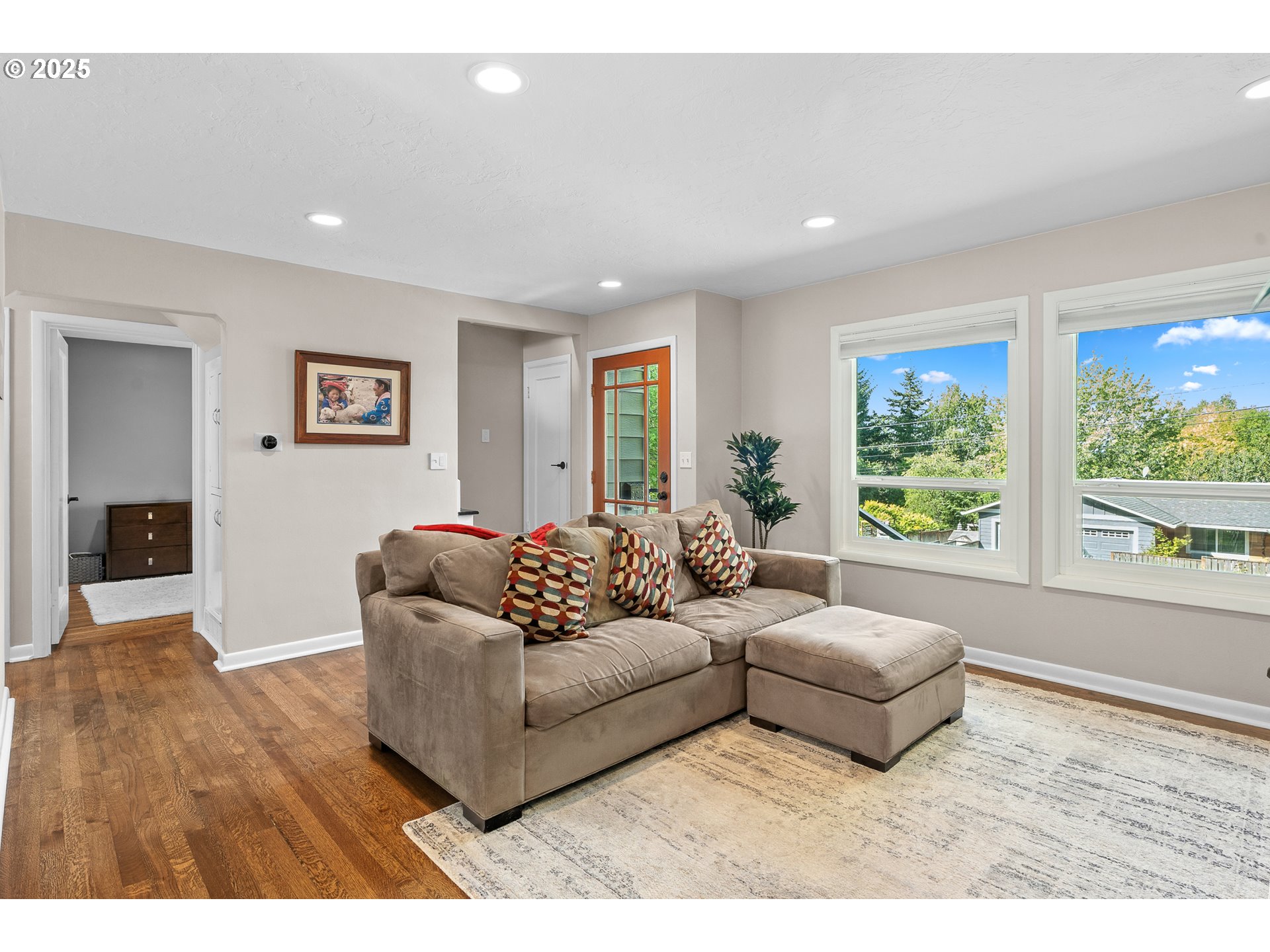 7010 Southwest 35th Avenue Portland, OR 97219 - Photo 7 of 42