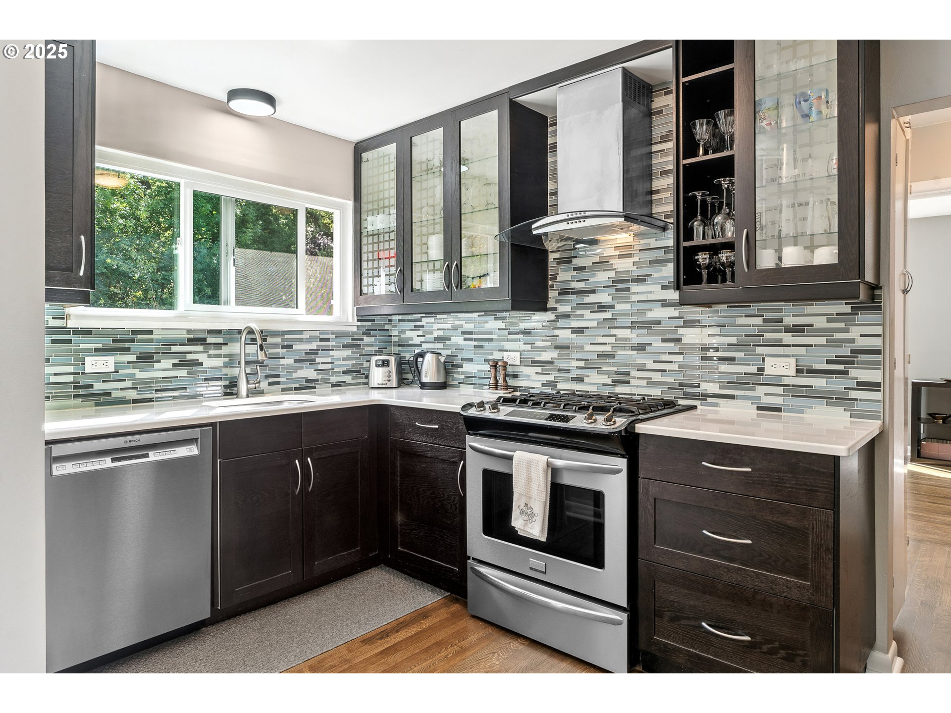 7010 Southwest 35th Avenue Portland, OR 97219 - Photo 10 of 42