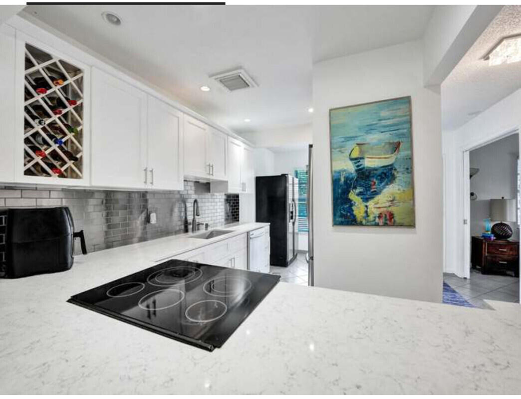 2721 Southwest 13th Street, Unit 101 Delray Beach, FL 33445 - Photo 13 of 18 13