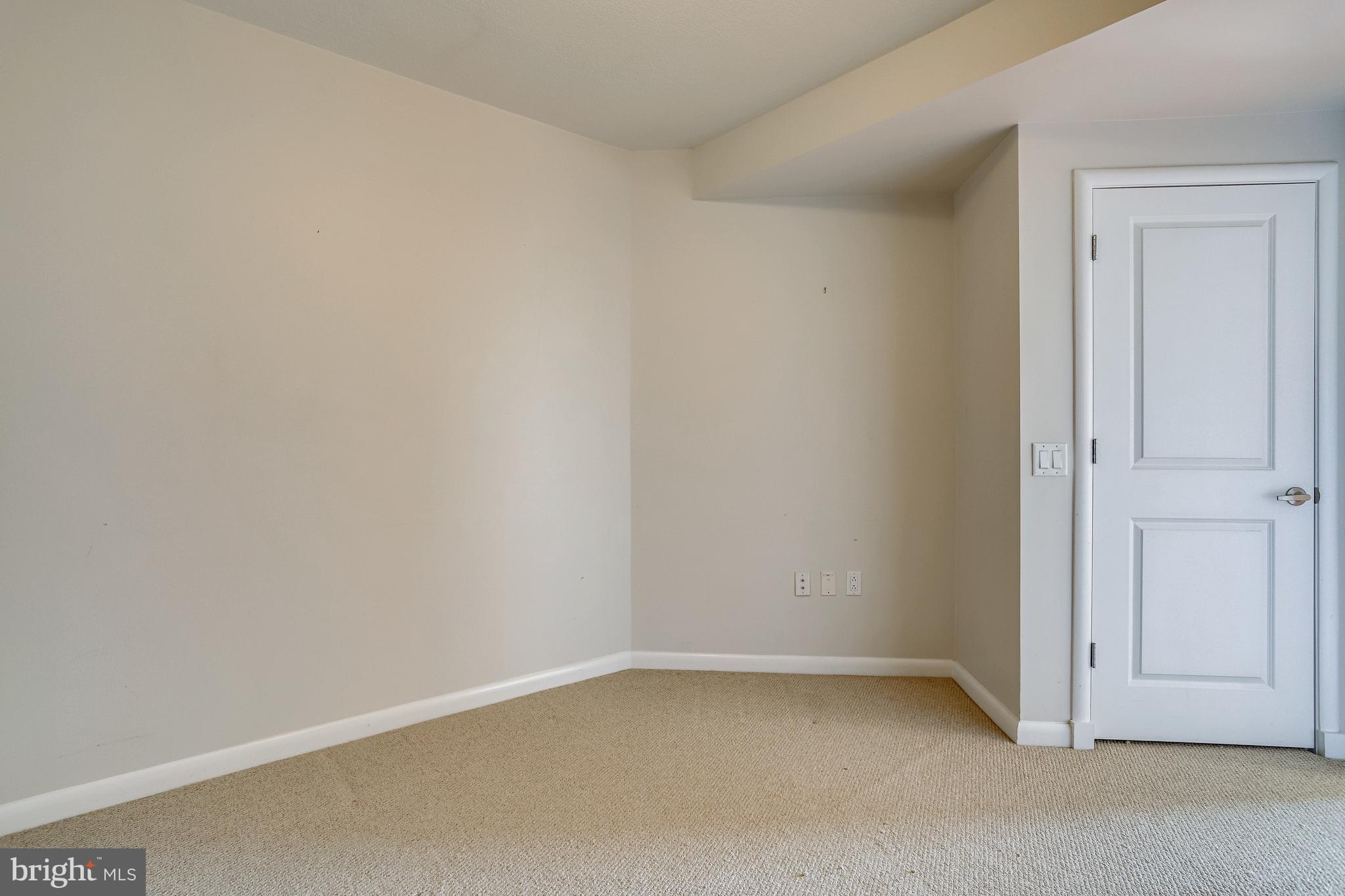 1021 North Garfield Street, Unit 914 Arlington, VA 22201 - Photo 24 of 63 a view of an empty room