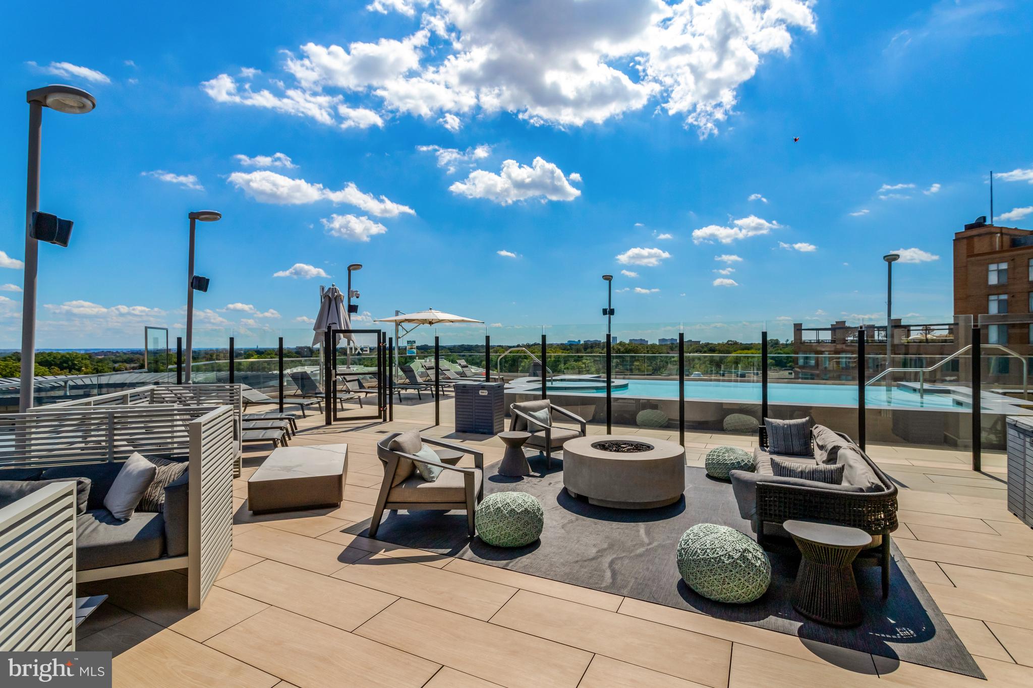 1021 North Garfield Street, Unit 914 Arlington, VA 22201 - Photo 32 of 63 a view of a terrace with furniture