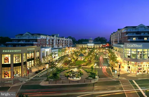 $612,500 | 1021 North Garfield Street, Unit 914, Arlington, VA 22201