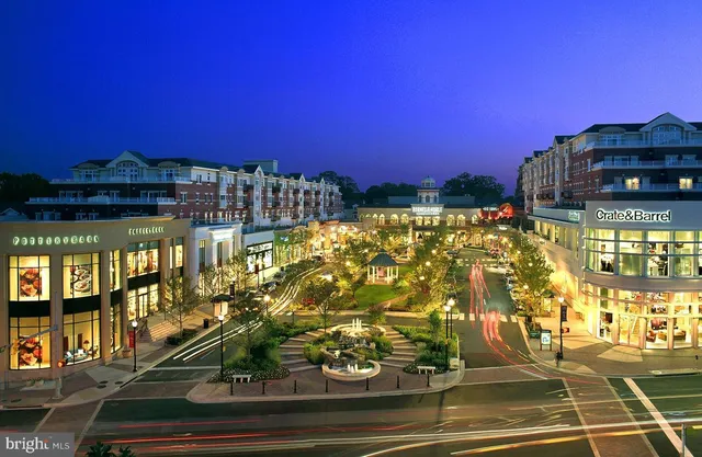 $625,000 | 1021 North Garfield Street, Unit 914, Arlington, VA 22201