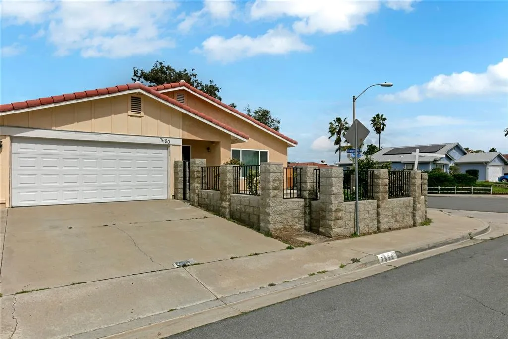 7690 Backer Road San Diego, CA 92126 - Photo 3 of 25 Gallery Image 3