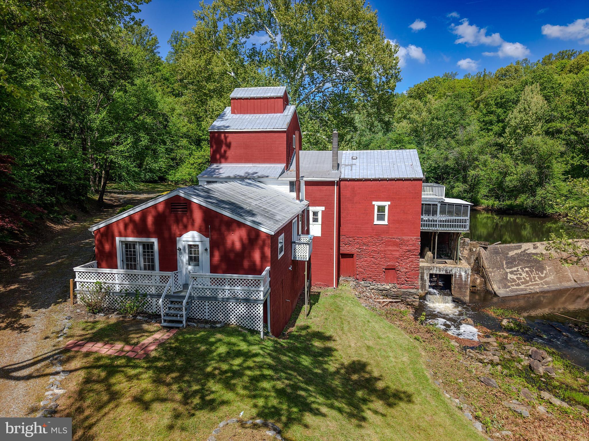 6908 South Roxbury Mill Road Spotsylvania, VA 22551 - Photo 17 of 94 Ideal for a number of uses
