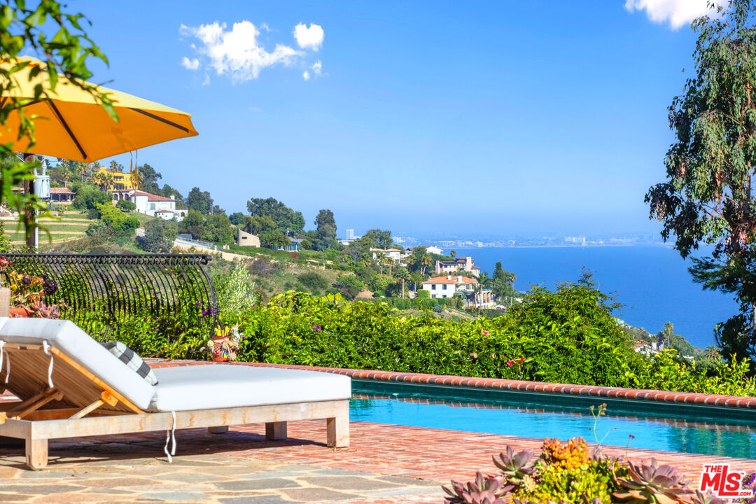 22355 Carbon Mesa Road Malibu, CA 90265 - Photo 13 of 69