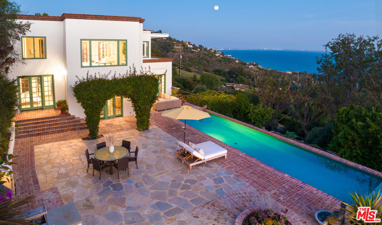 22355 Carbon Mesa Road Malibu, CA 90265 - Photo 16 of 69