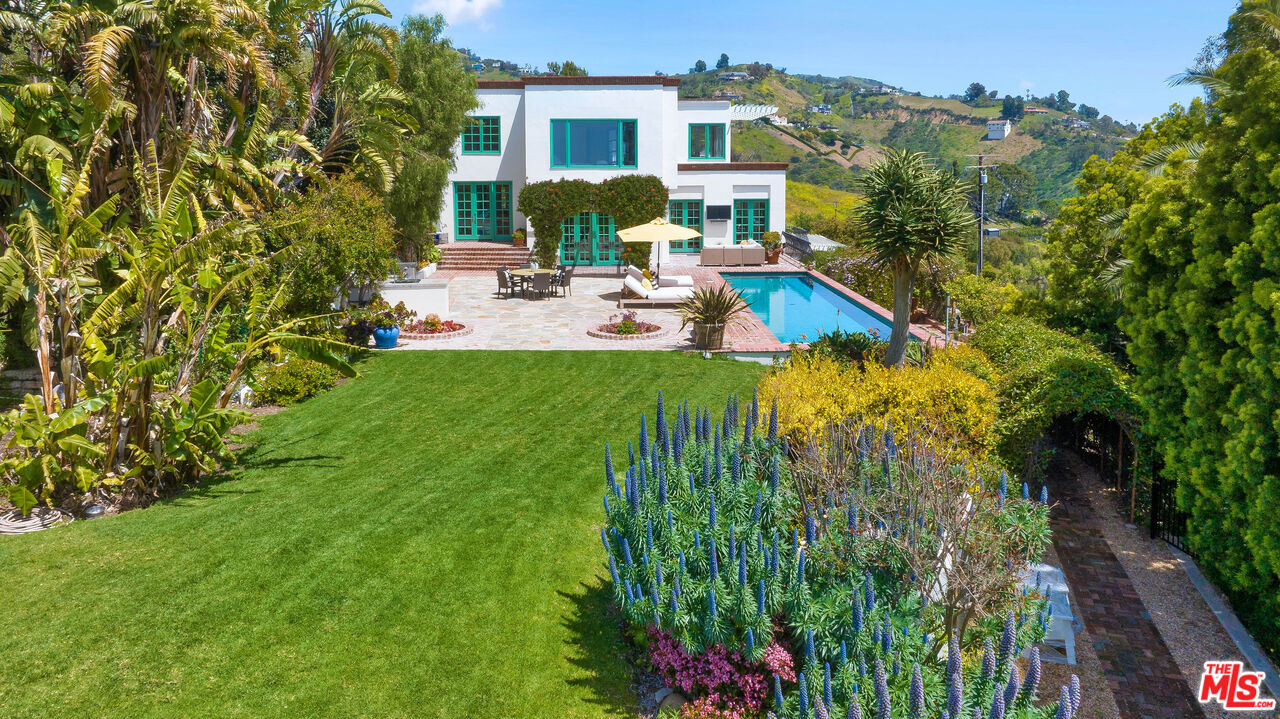 22355 Carbon Mesa Road Malibu, CA 90265 - Photo 4 of 69