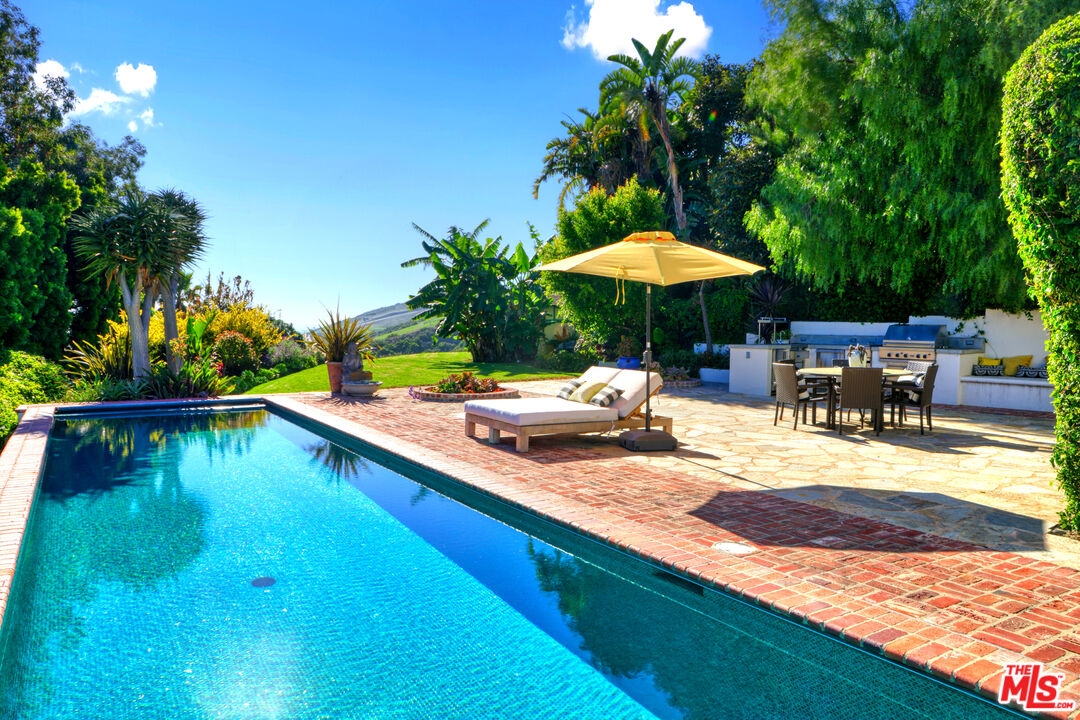 22355 Carbon Mesa Road Malibu, CA 90265 - Photo 6 of 69