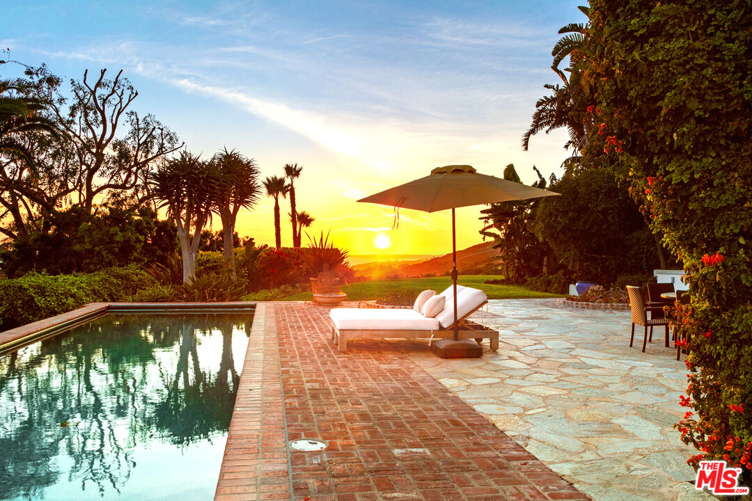 22355 Carbon Mesa Road Malibu, CA 90265 - Photo 8 of 69