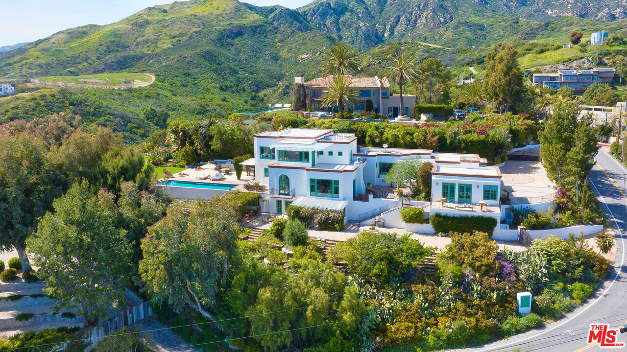 22355 Carbon Mesa Road Malibu, CA 90265 - Photo 9 of 69