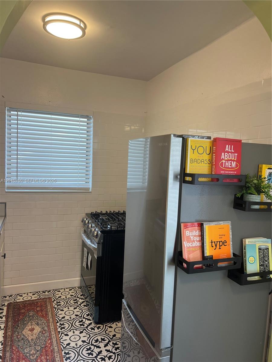 7720 Harding Avenue, Unit 8 Miami Beach, FL 33141 - Photo 22 of 33