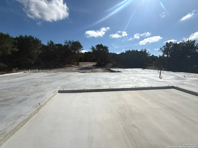 $725,000 | 189 Mustang Lane, Spring Branch, TX 78070