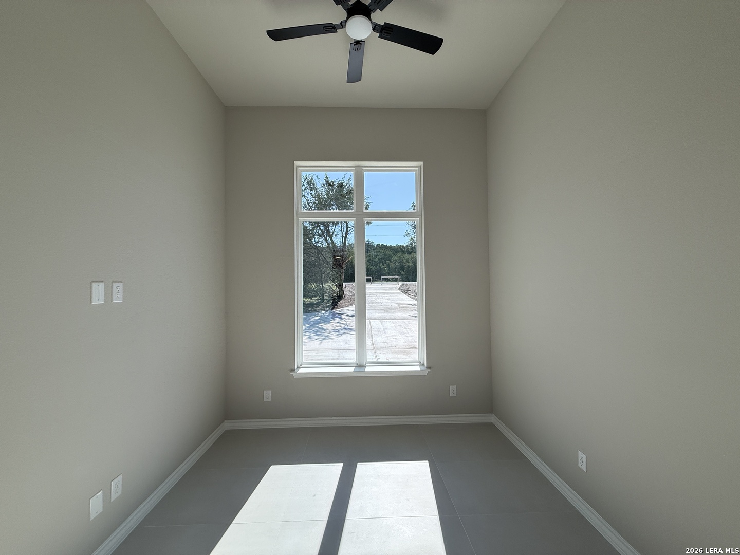 189 Mustang Lane Spring Branch, TX 78070 - Photo 24 of 53 an empty room with a window