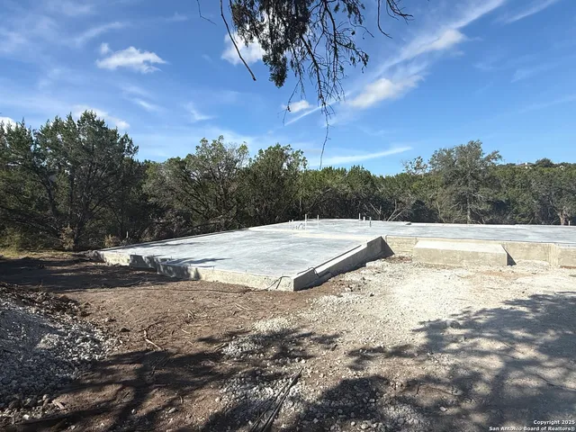 $725,000 | 189 Mustang Lane, Spring Branch, TX 78070