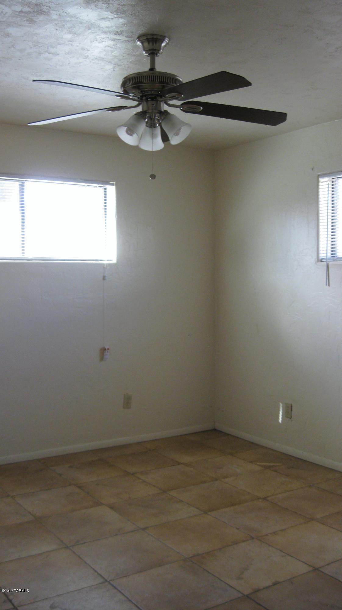 933 West Drexel Road Tucson, AZ 85706 - Photo 14 of 22 Gallery Image 14