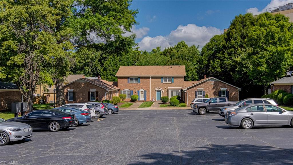 4814 Tower Road Greensboro, NC 27410 - Photo 5 of 32 Gallery Image 5