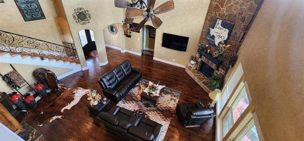 1397 Cr 338 Gainesville Tx 76240 Gainesville, TX 76240 - Photo 14 of 36 a living room with furniture and a flat screen tv